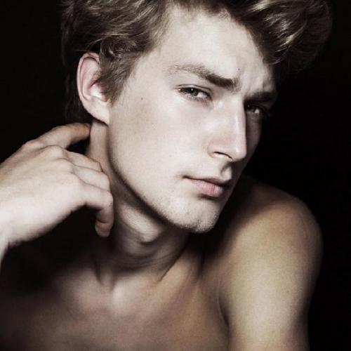 恩平DJ俊呀-全粤语Electro经典宝丽金包房常打系列串烧