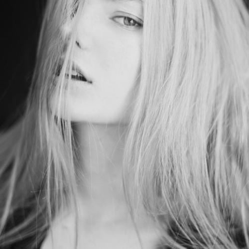 六哲-毕竟深爱过(Dj小云FunkyHouseMix国语男)咚鼓